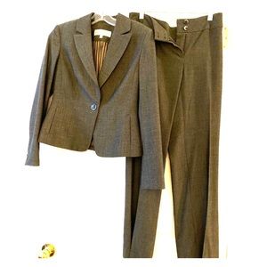 Jones New York pantsuit 4P